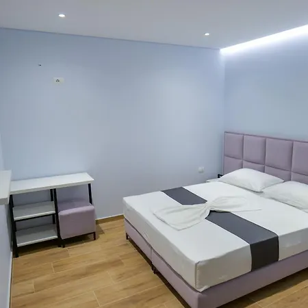 Apartamento Gjoka *